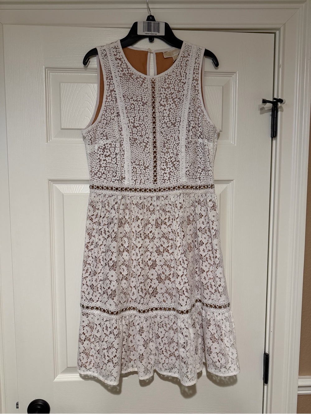 MICHAEL Michael Kors White Lace Sleeveless Midi Dress; NWT; size 6
